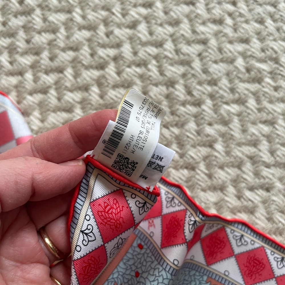 Hermes scarf Objets de Curiosite Silk Scarf w/ Tags
 - objects of curiosity NWT - Picture 7 of 8